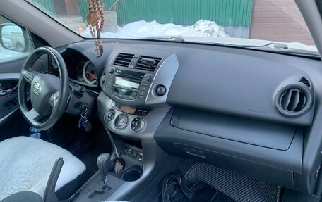 Toyota RAV4, 2011 год, 1 650 000 рублей, 14 фотография