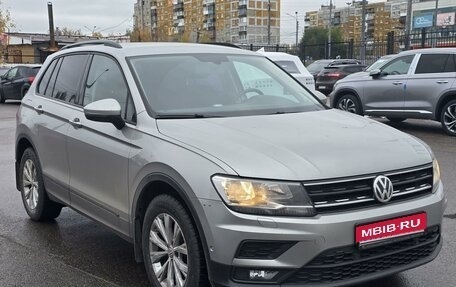 Volkswagen Tiguan II, 2018 год, 2 350 000 рублей, 1 фотография