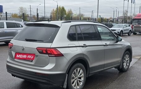 Volkswagen Tiguan II, 2018 год, 2 350 000 рублей, 7 фотография