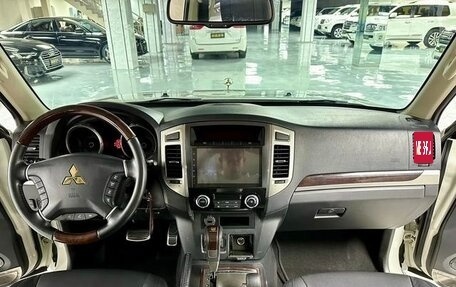 Mitsubishi Pajero IV, 2021 год, 4 260 000 рублей, 6 фотография