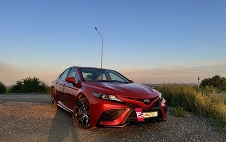 Toyota Camry, 2022 год, 2 900 000 рублей, 4 фотография