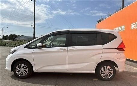 Honda Freed II, 2022 год, 1 600 000 рублей, 5 фотография