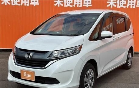 Honda Freed II, 2022 год, 1 600 000 рублей, 2 фотография