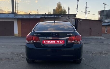 Chevrolet Cruze II, 2011 год, 790 000 рублей, 4 фотография