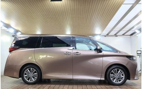 Toyota Alphard, 2024 год, 10 000 000 рублей, 5 фотография