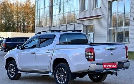 Mitsubishi L200 IV рестайлинг, 2018 год, 3 300 000 рублей, 7 фотография