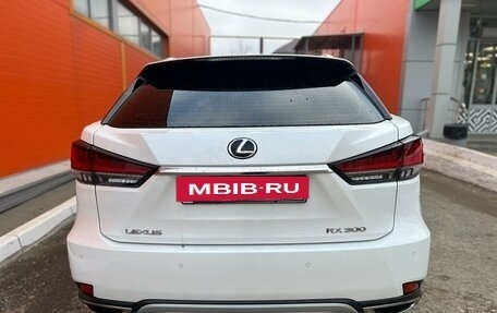 Lexus RX IV рестайлинг, 2020 год, 4 650 000 рублей, 6 фотография