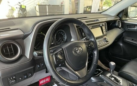 Toyota RAV4, 2016 год, 2 737 000 рублей, 13 фотография