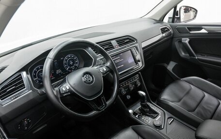 Volkswagen Tiguan II, 2017 год, 2 150 000 рублей, 15 фотография