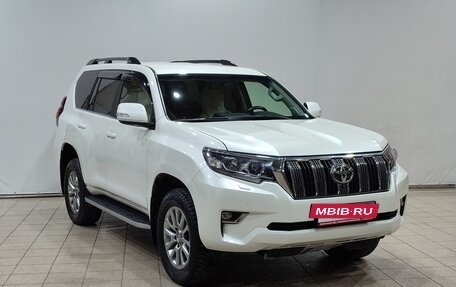 Toyota Land Cruiser Prado 150 рестайлинг 2, 2019 год, 6 340 000 рублей, 3 фотография