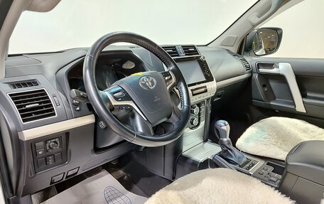 Toyota Land Cruiser Prado 150 рестайлинг 2, 2019 год, 6 340 000 рублей, 17 фотография