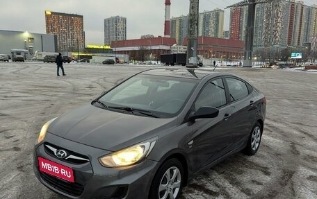 Hyundai Solaris II рестайлинг, 2012 год, 1 300 000 рублей, 1 фотография