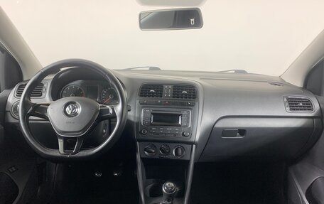 Volkswagen Polo VI (EU Market), 2015 год, 1 030 000 рублей, 13 фотография