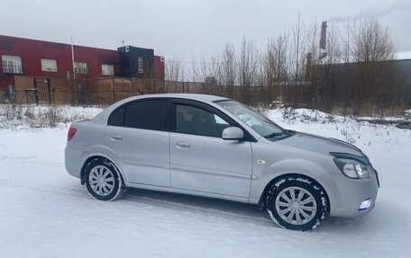 KIA Rio II, 2010 год, 525 000 рублей, 2 фотография