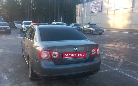 Volkswagen Jetta VI, 2010 год, 555 000 рублей, 3 фотография