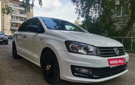 Volkswagen Polo VI (EU Market), 2018 год, 1 300 000 рублей, 2 фотография