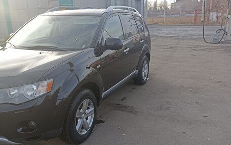 Mitsubishi Outlander III рестайлинг 3, 2008 год, 1 200 000 рублей, 6 фотография