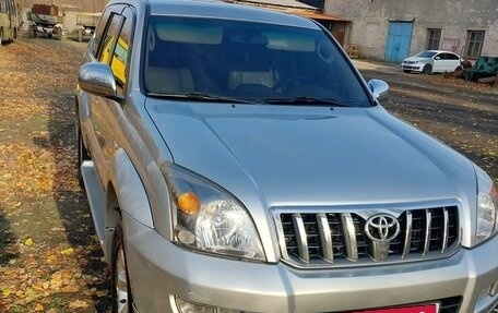 Toyota Land Cruiser Prado 120 рестайлинг, 2007 год, 2 200 000 рублей, 22 фотография