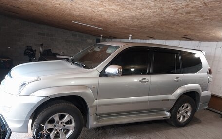 Toyota Land Cruiser Prado 120 рестайлинг, 2007 год, 2 200 000 рублей, 34 фотография