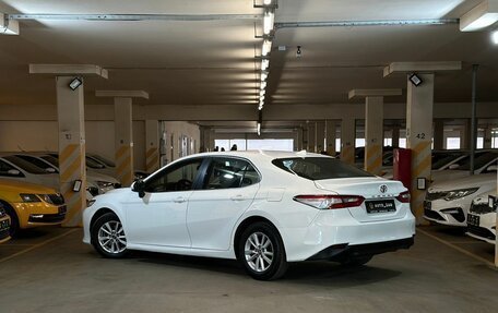 Toyota Camry, 2019 год, 1 950 000 рублей, 3 фотография