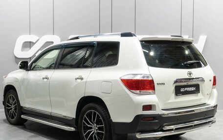 Toyota Highlander III, 2013 год, 2 289 000 рублей, 2 фотография