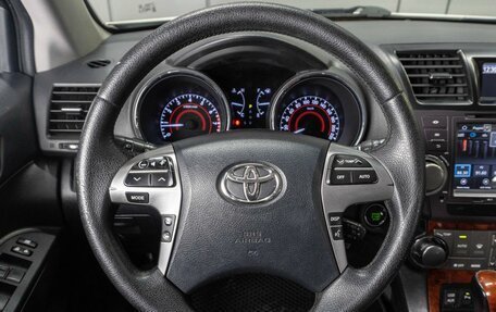 Toyota Highlander III, 2013 год, 2 289 000 рублей, 14 фотография