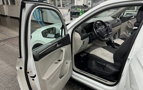 Volkswagen Tiguan II, 2018 год, 2 800 000 рублей, 8 фотография