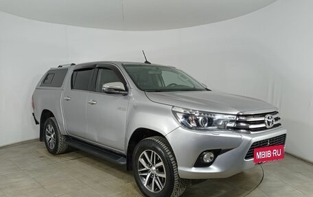 Toyota Hilux VIII, 2019 год, 3 200 000 рублей, 3 фотография