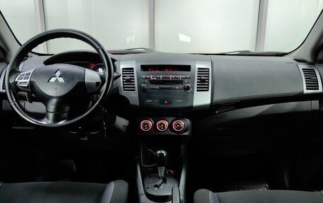 Mitsubishi Outlander III рестайлинг 3, 2011 год, 977 000 рублей, 6 фотография