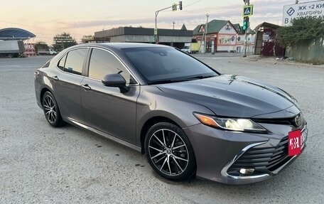 Toyota Camry, 2019 год, 2 350 000 рублей, 3 фотография