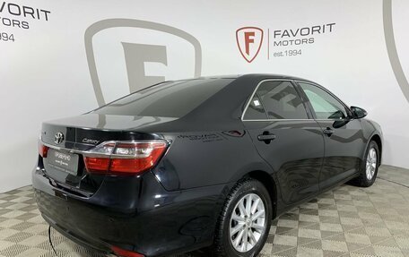 Toyota Camry, 2016 год, 1 850 000 рублей, 6 фотография