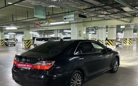 Toyota Camry, 2017 год, 2 300 000 рублей, 3 фотография