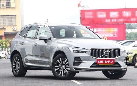 Volvo XC60 II, 2024 год, 5 990 000 рублей, 2 фотография