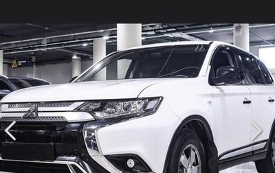 Mitsubishi Outlander III рестайлинг 3, 2018 год, 2 100 000 рублей, 1 фотография