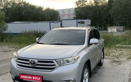 Toyota Highlander III, 2012 год, 2 500 000 рублей, 1 фотография