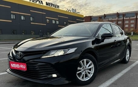 Toyota Camry, 2020 год, 2 800 000 рублей, 1 фотография