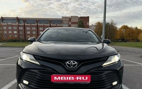 Toyota Camry, 2020 год, 2 800 000 рублей, 8 фотография