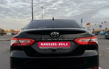 Toyota Camry, 2020 год, 2 800 000 рублей, 4 фотография