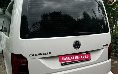 Volkswagen Caravelle T6 рестайлинг, 2021 год, 5 950 000 рублей, 4 фотография