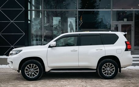 Toyota Land Cruiser Prado 150 рестайлинг 2, 2017 год, 5 050 000 рублей, 2 фотография