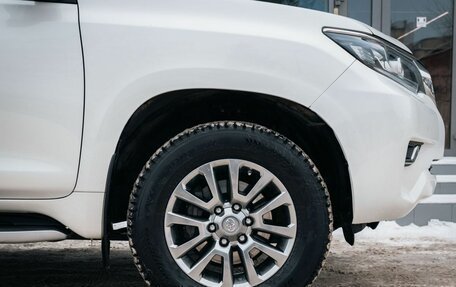 Toyota Land Cruiser Prado 150 рестайлинг 2, 2017 год, 5 050 000 рублей, 9 фотография