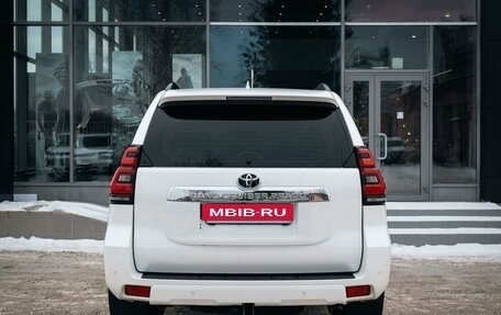 Toyota Land Cruiser Prado 150 рестайлинг 2, 2017 год, 5 050 000 рублей, 4 фотография