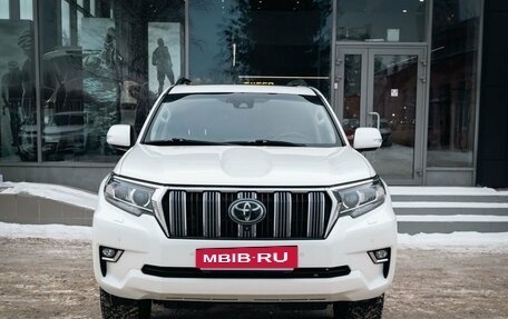 Toyota Land Cruiser Prado 150 рестайлинг 2, 2017 год, 5 050 000 рублей, 8 фотография