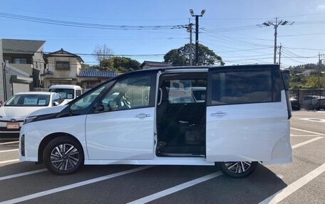 Nissan Serena, 2024 год, 5 000 000 рублей, 31 фотография