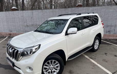 Toyota Land Cruiser Prado 150 рестайлинг 2, 2016 год, 4 300 000 рублей, 2 фотография