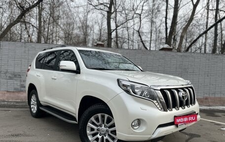 Toyota Land Cruiser Prado 150 рестайлинг 2, 2016 год, 4 300 000 рублей, 3 фотография