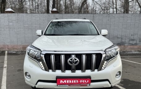 Toyota Land Cruiser Prado 150 рестайлинг 2, 2016 год, 4 300 000 рублей, 12 фотография