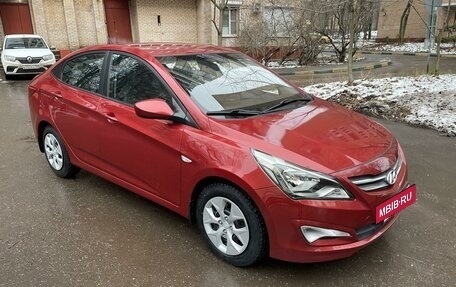 Hyundai Solaris II рестайлинг, 2015 год, 890 000 рублей, 4 фотография