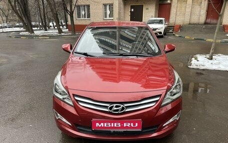 Hyundai Solaris II рестайлинг, 2015 год, 890 000 рублей, 5 фотография