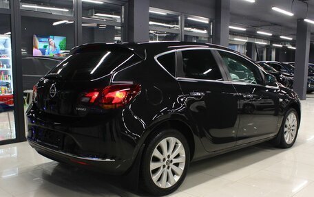 Opel Astra J, 2012 год, 999 000 рублей, 2 фотография